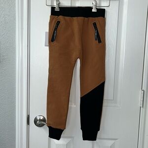 Tiny Tribe Jogger Sz 6